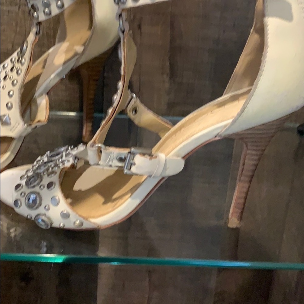 ALDO - Picture 2 of 4